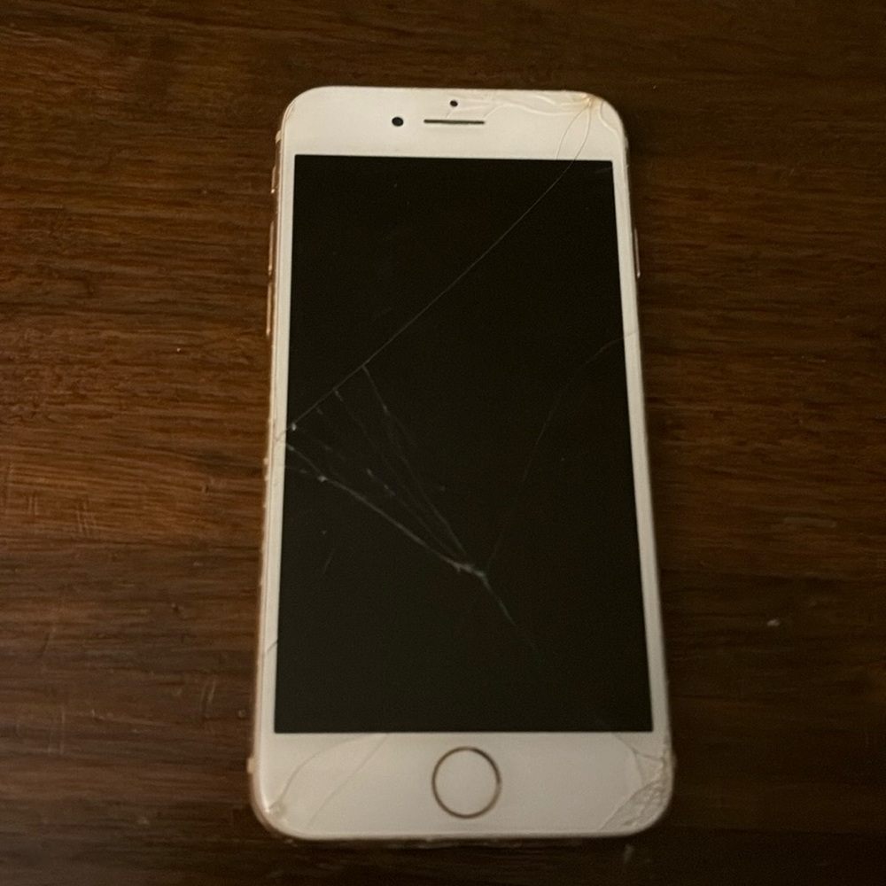 Rose gold iPhone 8 64GB USED